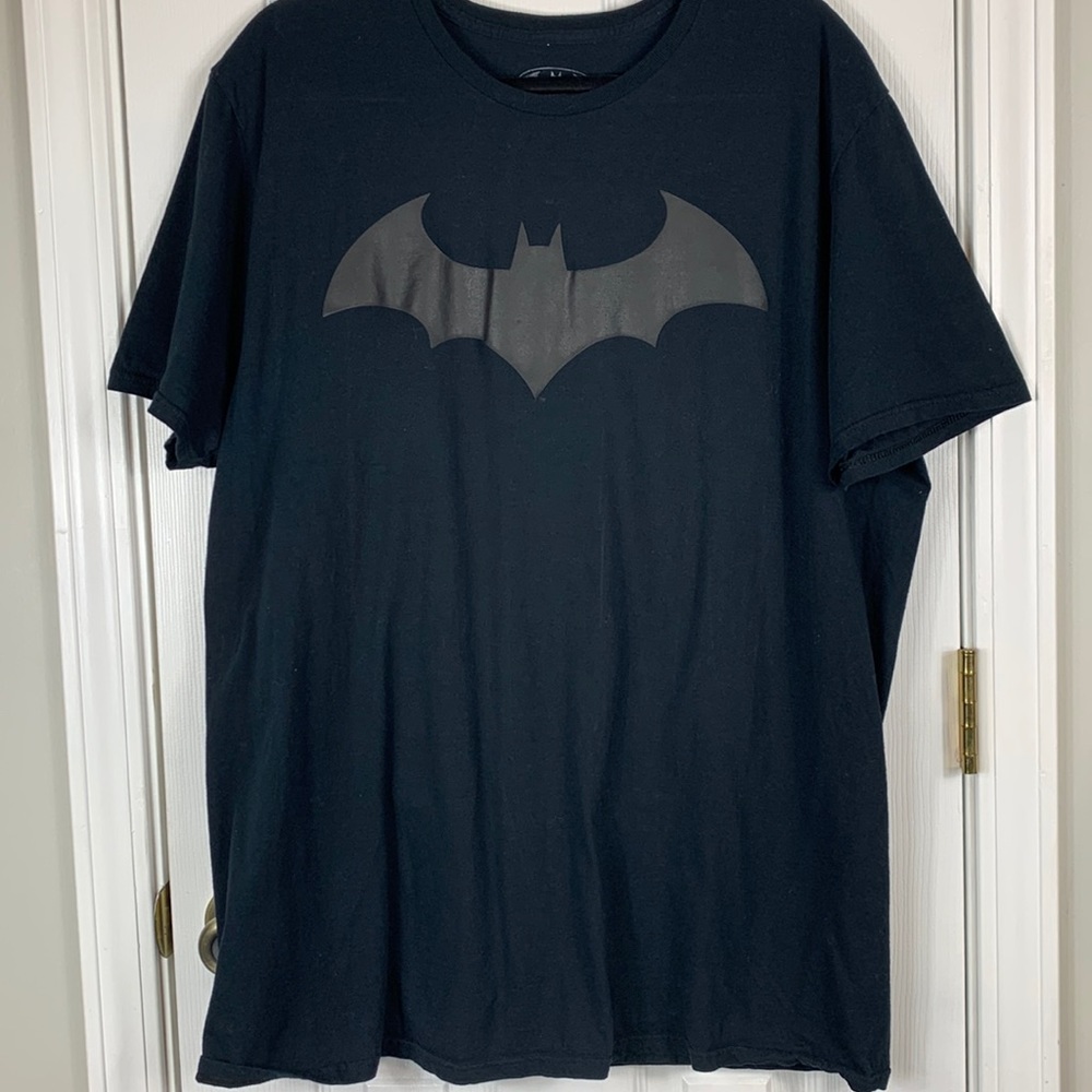 Batman black short sleeved tee shirt size 2XL.